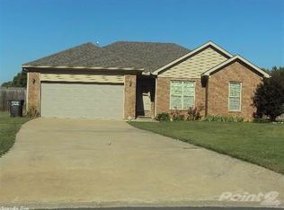 1501 Pine Crest Dr, Jacksonville, AR 72076