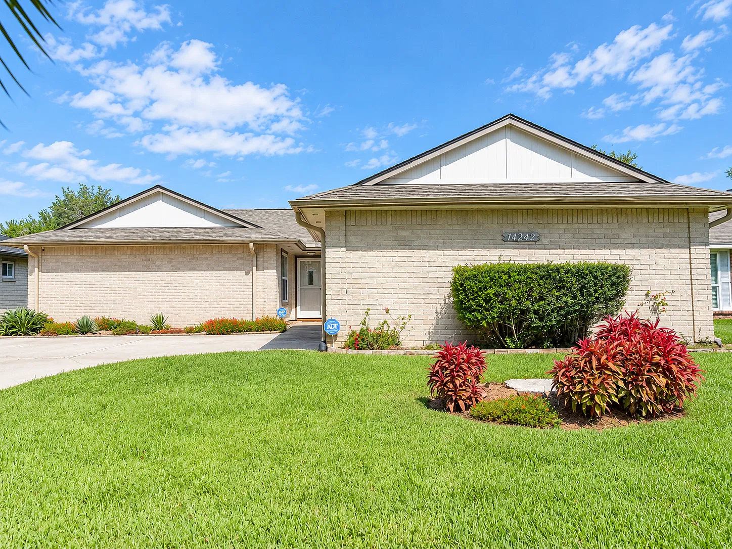 3 bed, 1813 sqft, $2,049 — Photo 2