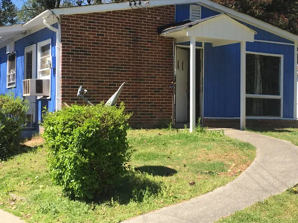 2702 Santa Barbara Dr NW, Atlanta, GA 30318
