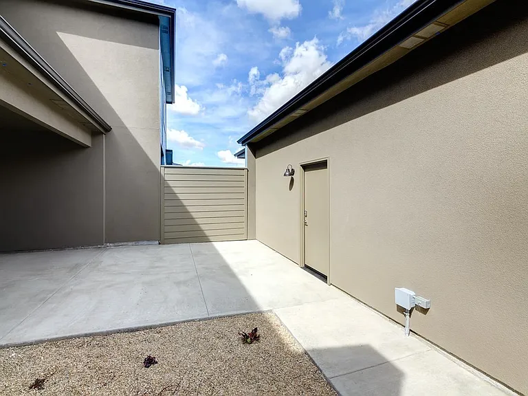 4314 E Parkcenter Blvd — Photo 25