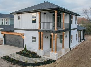 1403 W Pecan St, Rogers, AR 72758