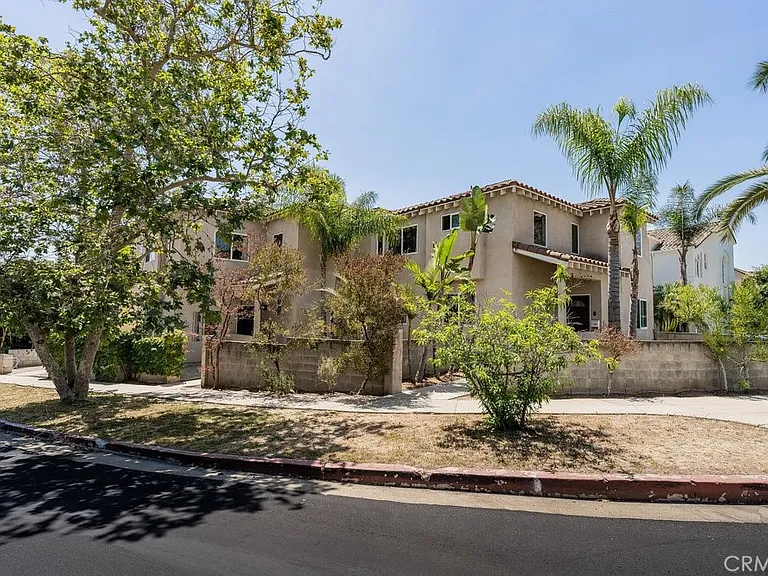 1100 S Highland Ave — Photo 1