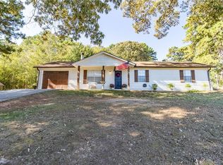 14 Crossridge Dr SE, Silver Creek, GA 30173