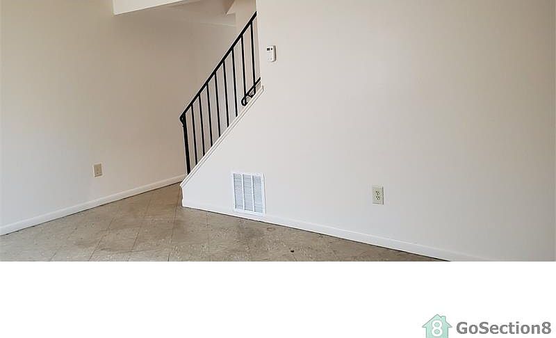 2nd image of 616 Summit Square Dr