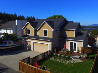 2207 21st St, Anacortes, WA 98221