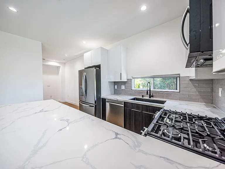 11311 Collins St — Photo 52