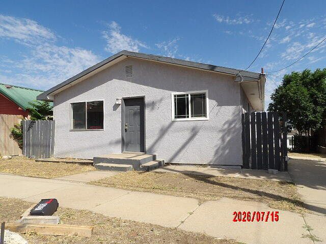 1st image of 617 E 1st St