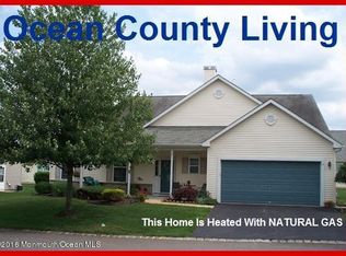 8 Springdale Rd, Whiting, NJ 08759