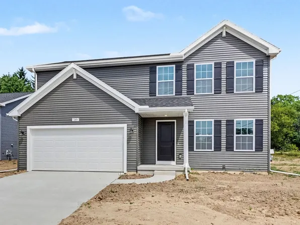 389 Pinery Ln, Fremont, MI 49412