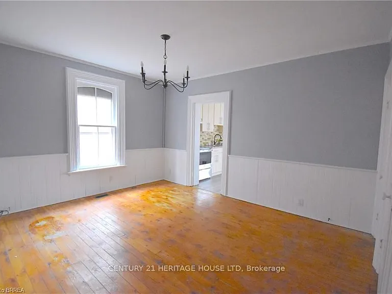 174 Darling St #1 — Photo 8
