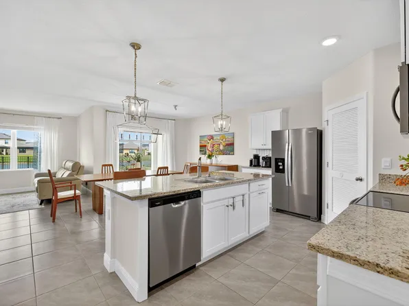 9742 SW Triton Way, Port St Lucie, FL 34987