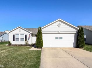 953 Runnymede Dr, Greenfield, IN 46140