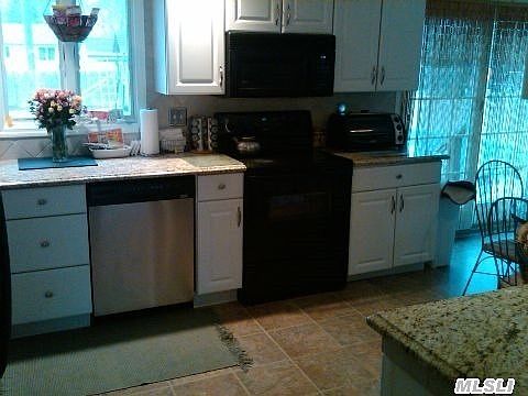 4th image of 122 Carley Dr