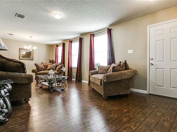 2nd image of 2052 Plains Ct