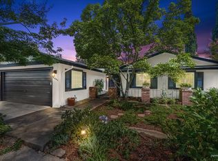 8941 La Riviera Dr, Sacramento, CA 95826