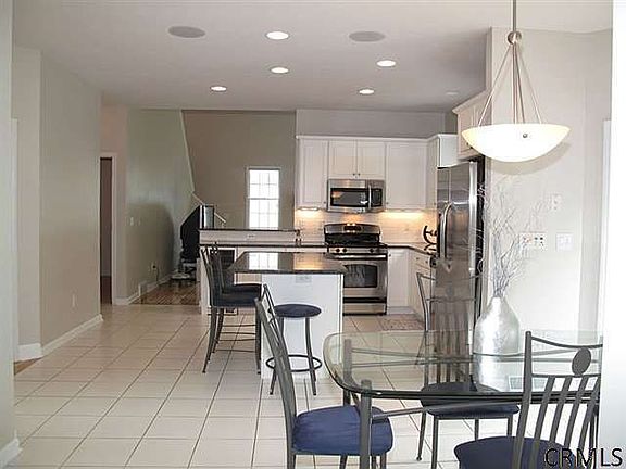 5th image of 8 Copenhagen Ct