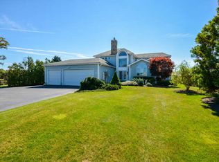 52 Sunset Ave, East Quogue, NY 11942