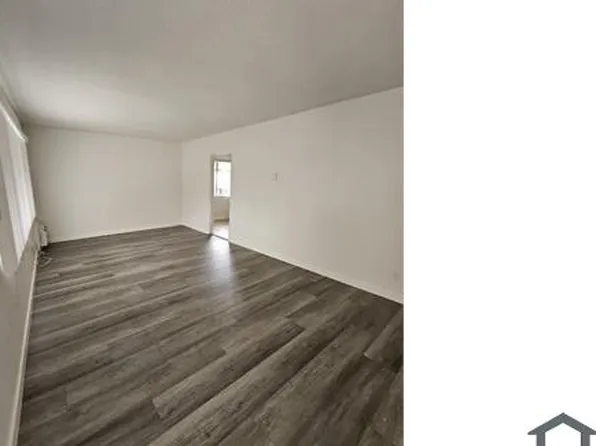 8720 Owensmouth Ave, Canoga Park, CA 91304