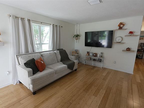 5th image of 580 MERRIMAC STREET