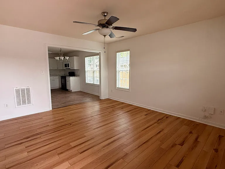 841 Skinner Dr — Photo 4