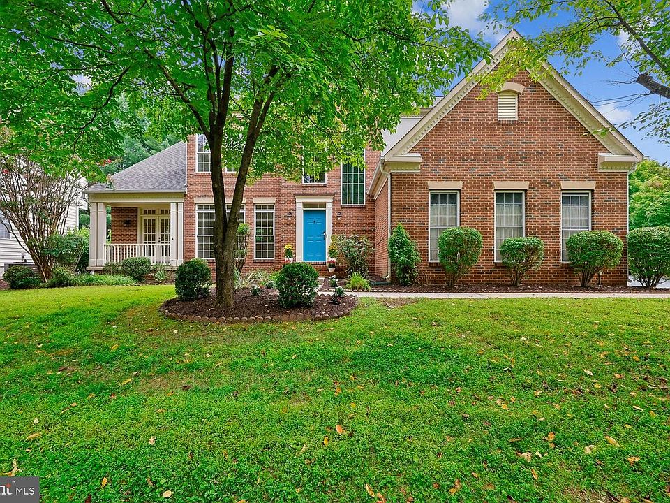 1st image of 2 Seneca Forest Ct