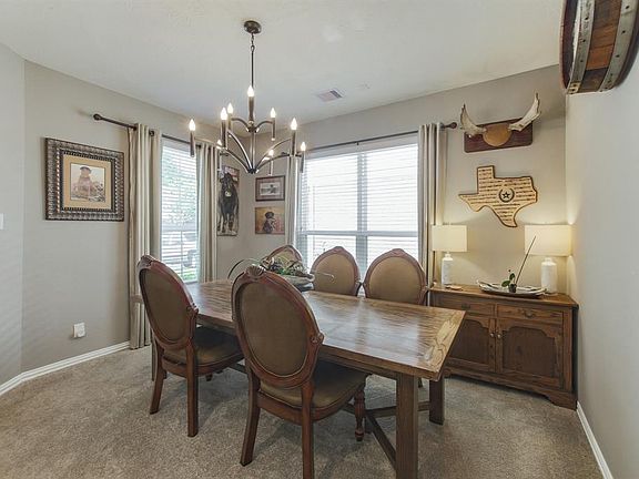 4th image of 2406 Bay Hill Dr