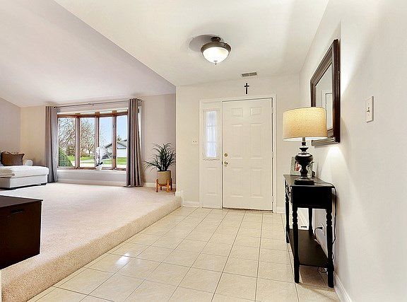 Welcoming spacious foyer leads you into this gorgeous home just move in your furniture!