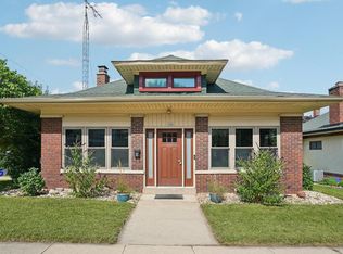 340 Lewis St, Burlington, WI 53105