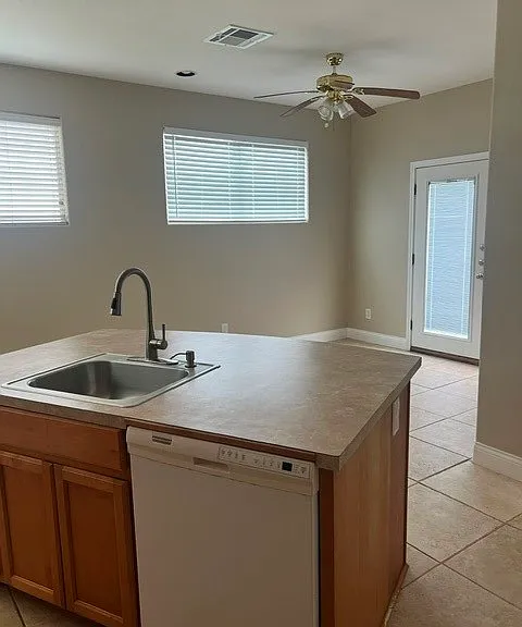 914 Recreation Dr — Photo 12