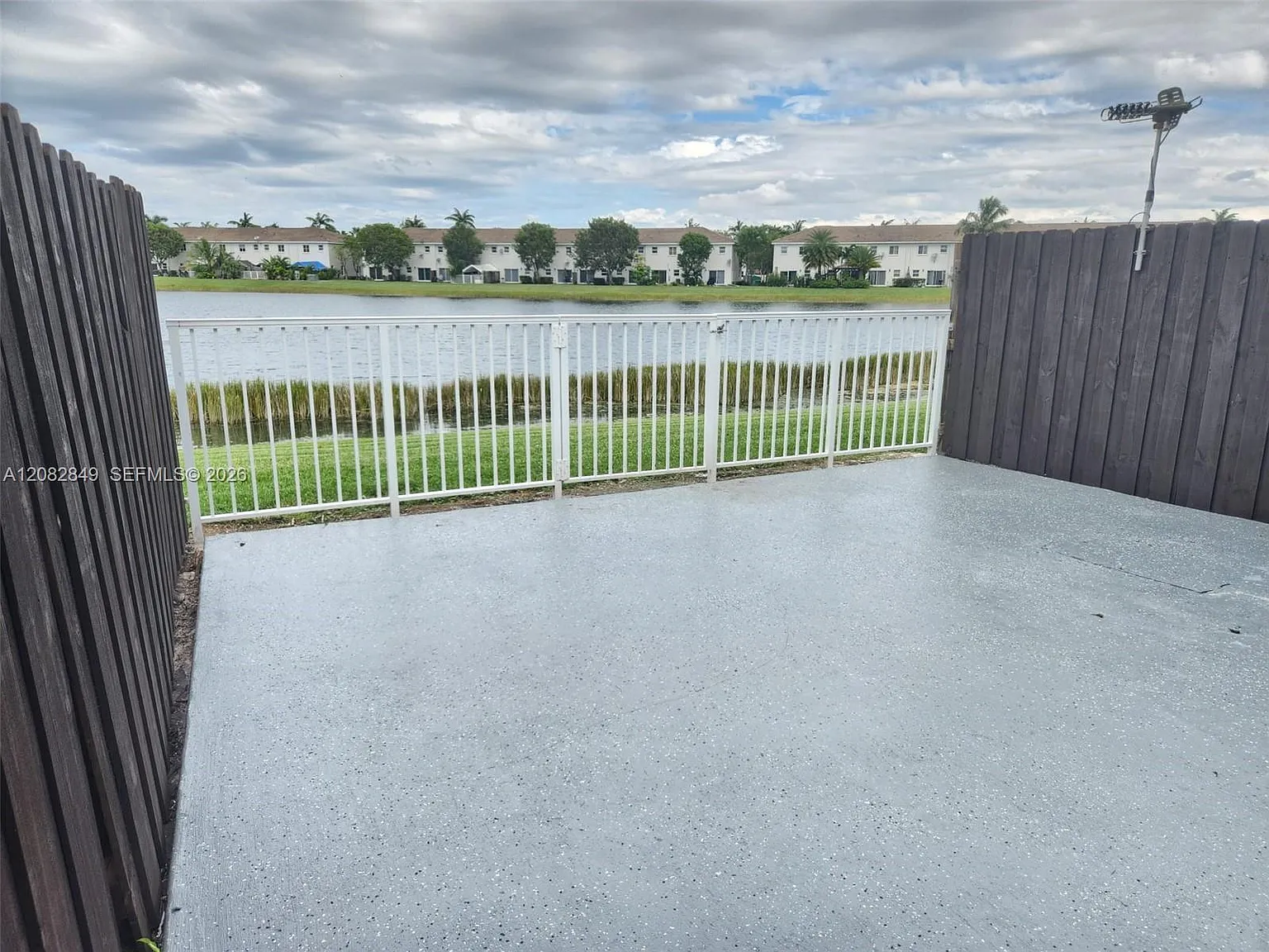 3 bed, 2.5 bath, $225 — Photo 4