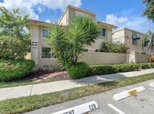 6541 Via Regina, Boca Raton, FL 33433