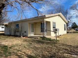 319 N 1st St, Ringling, OK 73456