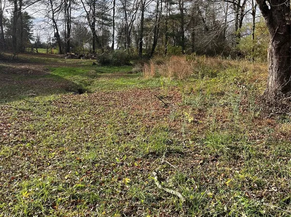 1208 W Gilbert St, Hendersonville, NC 28792