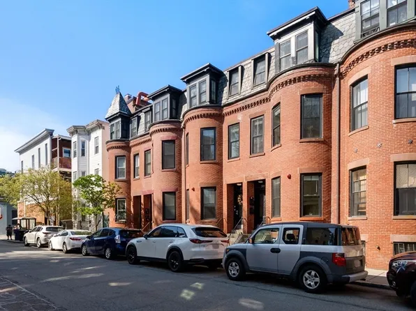 209 Green St Unit 1, Cambridge, MA 02139