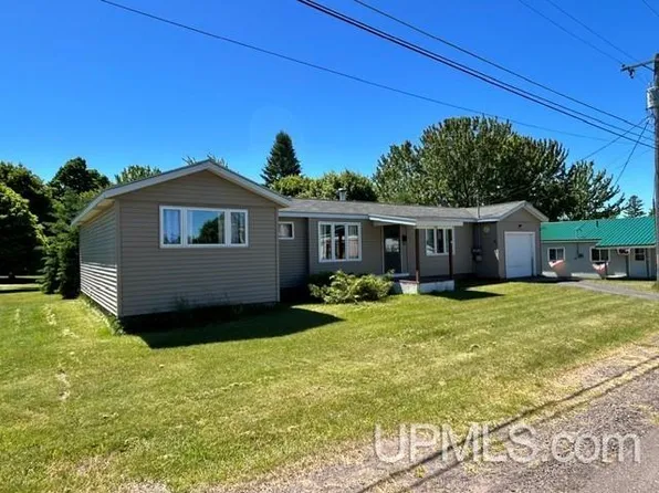 124 Stanton Ave, Mohawk, MI 49950