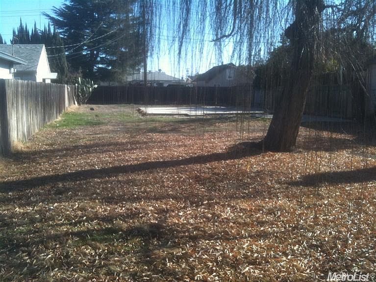 2nd image of 922 Wellswood Ave