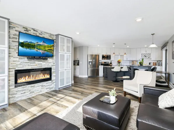 10511 Cedar Lake Rd APT 501, Minnetonka, MN 55305