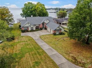 10235 Valley Dr S, Willis, TX 77318