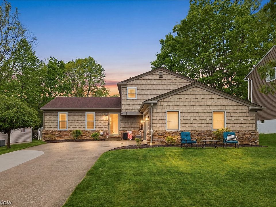 1st image of 488 Woodlake Dr