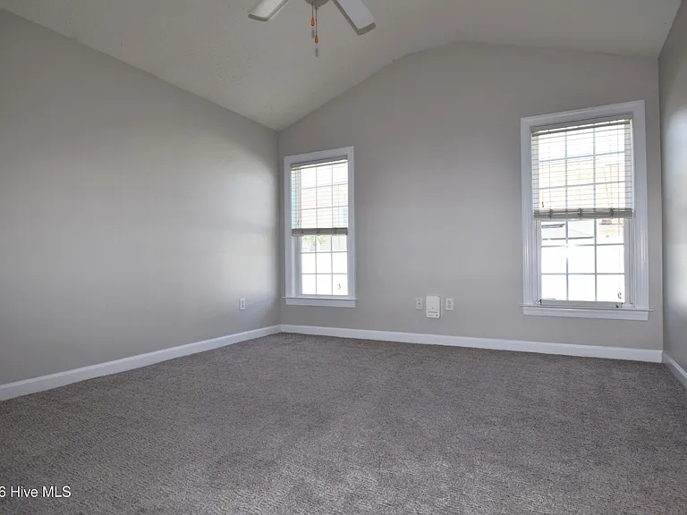 3616 Fescue Dr — Photo 7