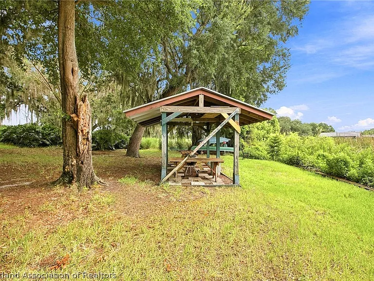 3 Charlton Dr — Photo 37