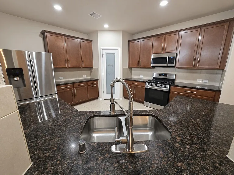 8723 W Crescent Lake Cir — Photo 5