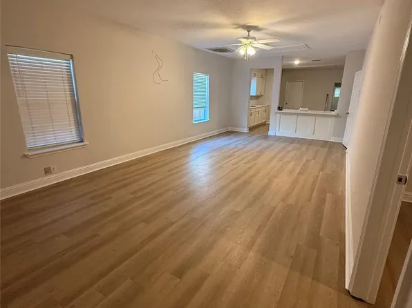 320 Delaware St, Houston, TX 77029