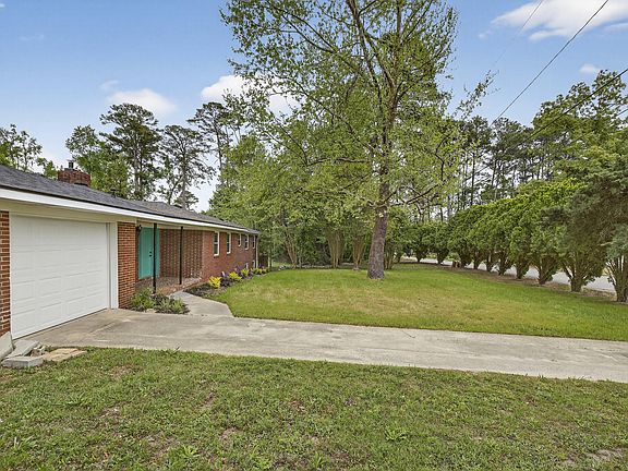 5th image of 2705 Lakewood Drive