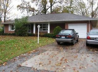 908 S Taylor Dr, Carbondale, IL 62901