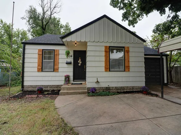 809 E 5th St, Newton, KS 67114