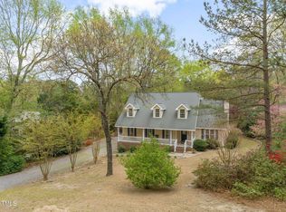 100 Scuppernong Ct, West End, NC 27376