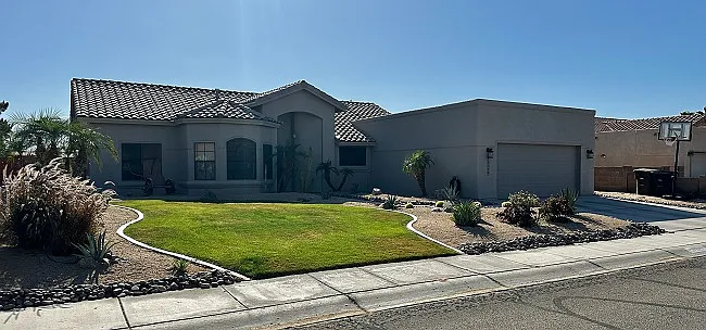 Building Photo - 10370 S Fairway Dr