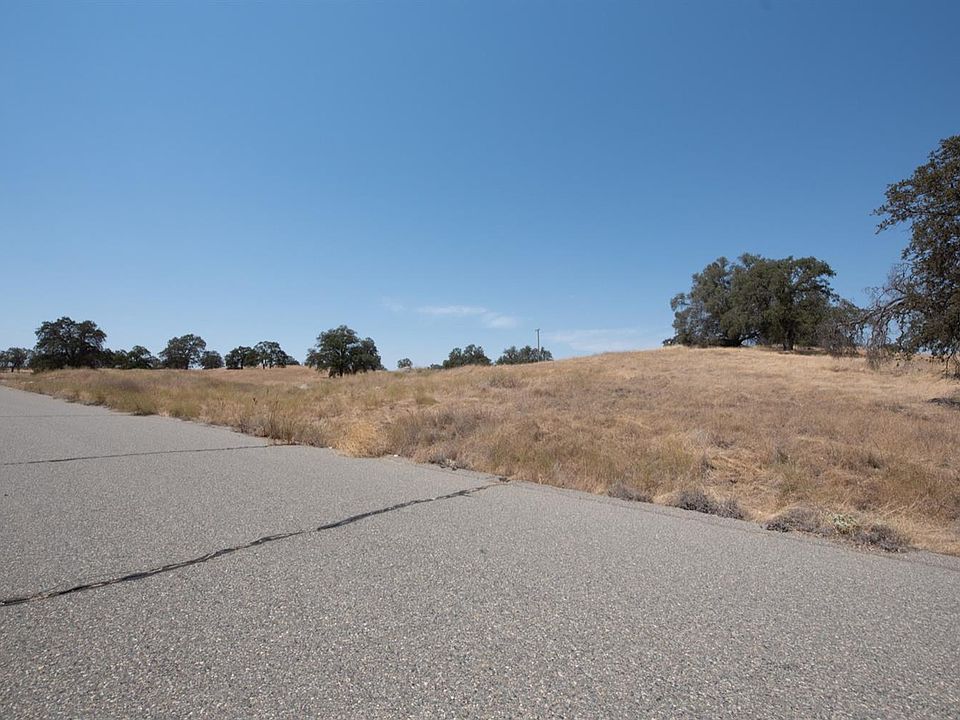 2nd image of 37 Cimarron Rd