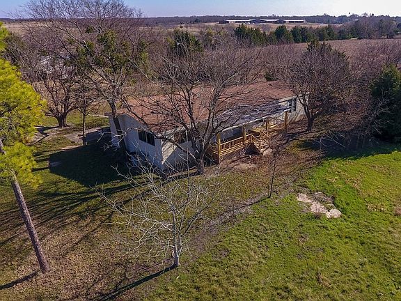 3rd image of 6628 Garza Ln